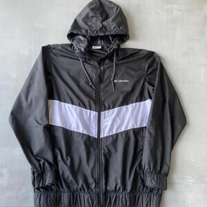 Columbia Jacket Womens Medium Windbreaker packable hooded Hiking‎ outdoor black